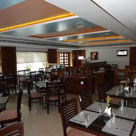 La Hospin Hotel Rājahmundry Pokój zdjęcie