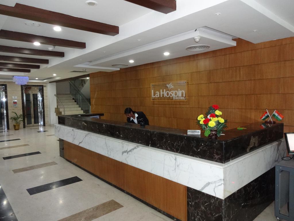 La Hospin Hotel Rājahmundry Pokój zdjęcie