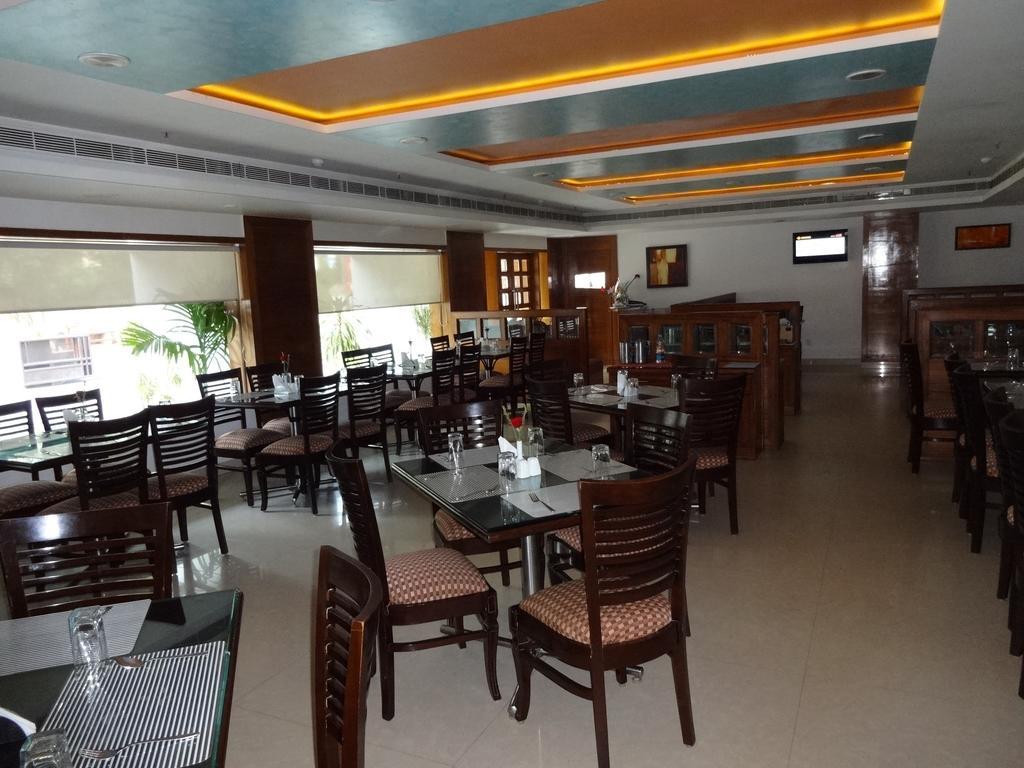 La Hospin Hotel Rājahmundry Pokój zdjęcie