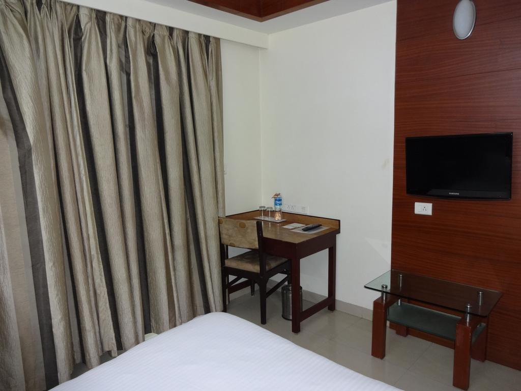 La Hospin Hotel Rājahmundry Pokój zdjęcie