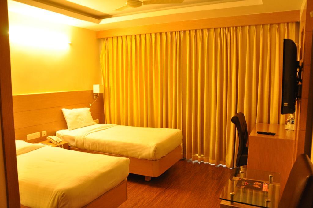 La Hospin Hotel Rājahmundry Pokój zdjęcie